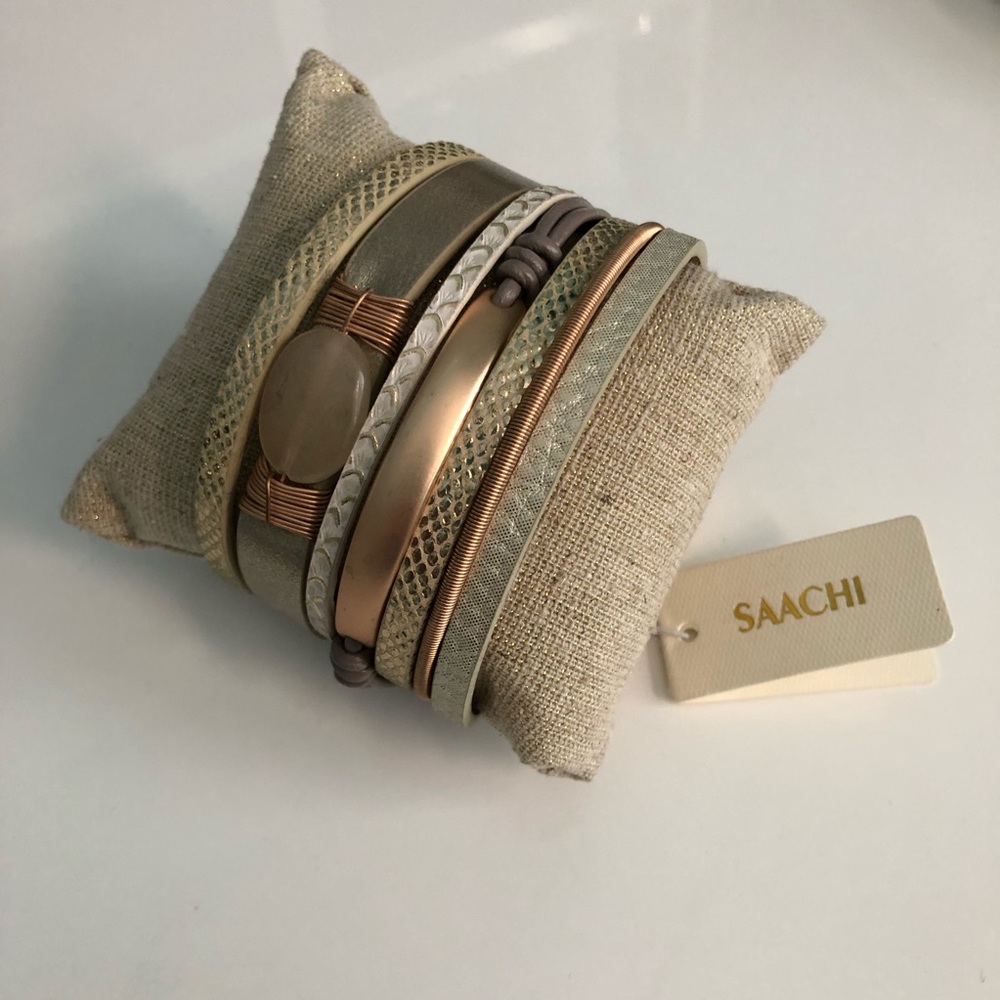NWT Saachi wrap bracelet
